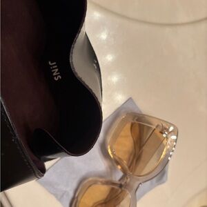 Women's Sunglasses - Chic Tan Frame